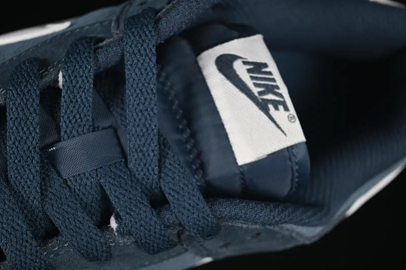 All categories Nk SB Dunk series Nk SB Dunk Low low-top sneakers Nike Dunk Low black and blue color low-top casual sneakers HQ1931-400